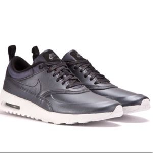 Nike Air Max Thea’s